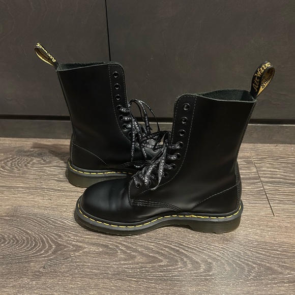 Dr. Martens x Marc Jacobs limited edition boots - Picture 4 of 5